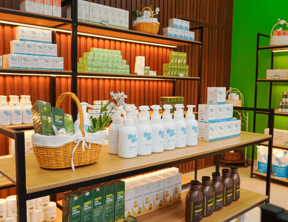 showroom-my-pham-lanh-da-tinh-hoa-co-cay-dong-anh-a2-min (1)